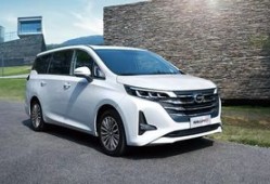传奇汽车商务汽车七座gm8内饰（传奇汽车7座gm8图片）